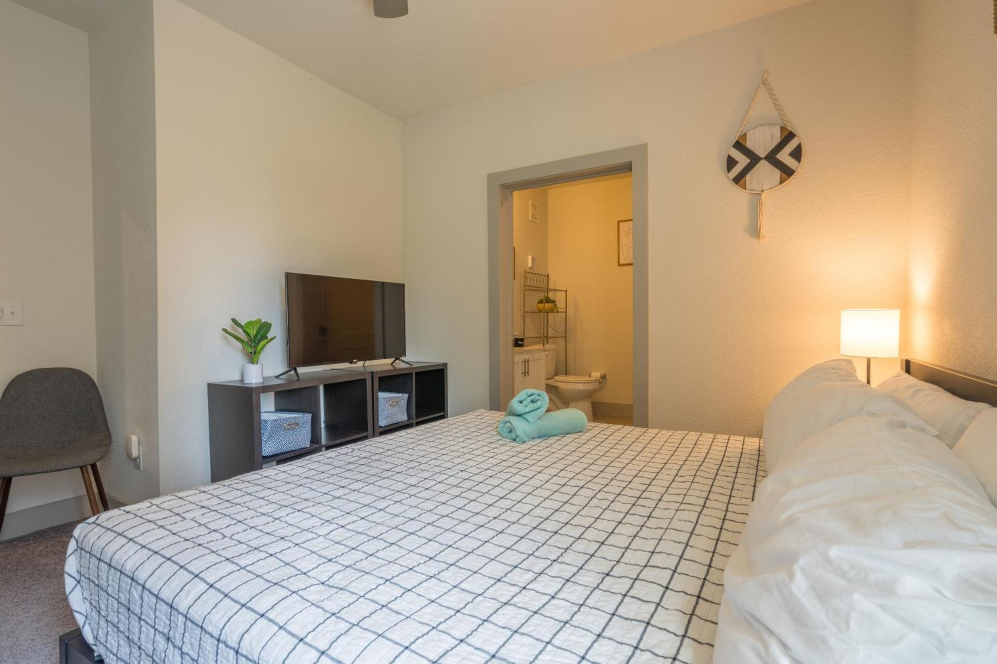 Riverwalk And Pool View With King Bed Infinity Pool Gym Free Parking * San Antonio