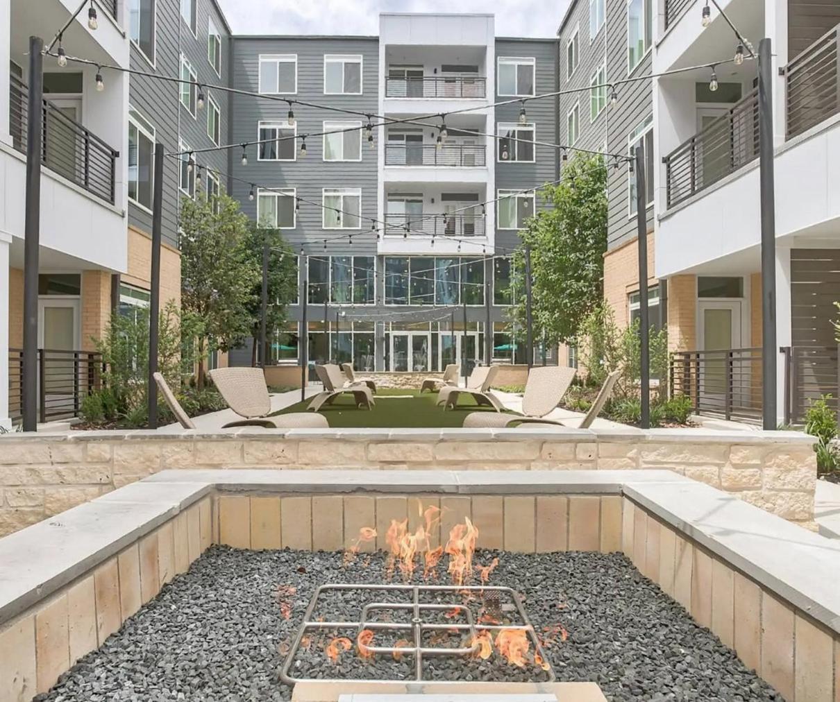 Riverwalk And Pool View With King Bed Infinity Pool Gym Free Parking *