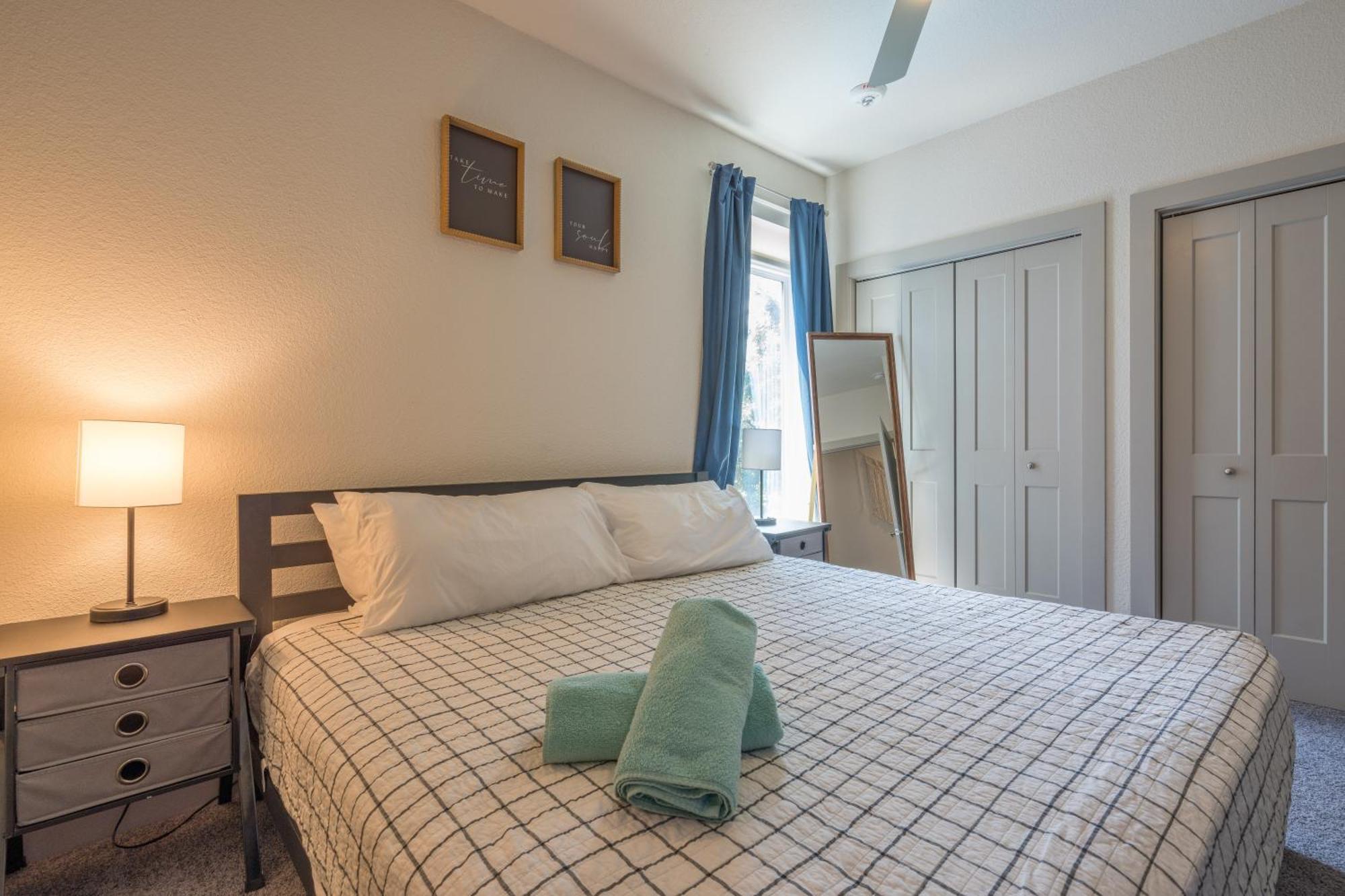 Riverwalk And Pool View With King Bed Infinity Pool Gym Free Parking San Antonio