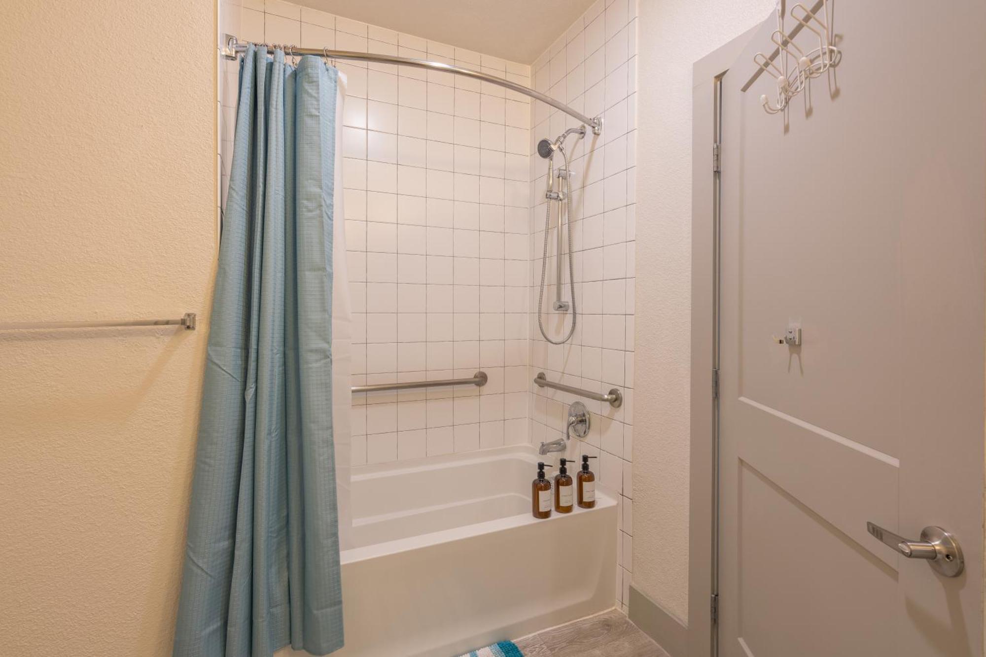 Riverwalk And Pool View With King Bed Infinity Pool Gym Free Parking * San Antonio