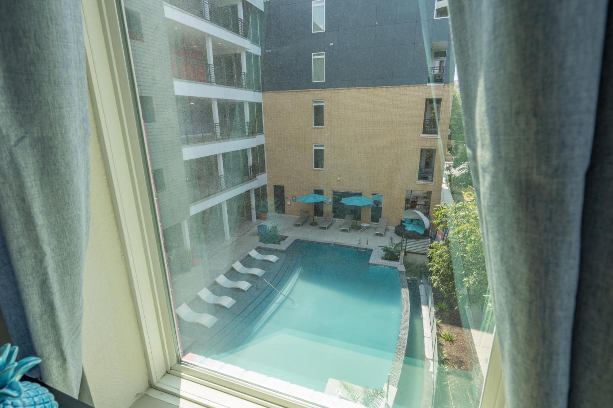 Riverwalk And Pool View With King Bed Infinity Pool Gym Free Parking *