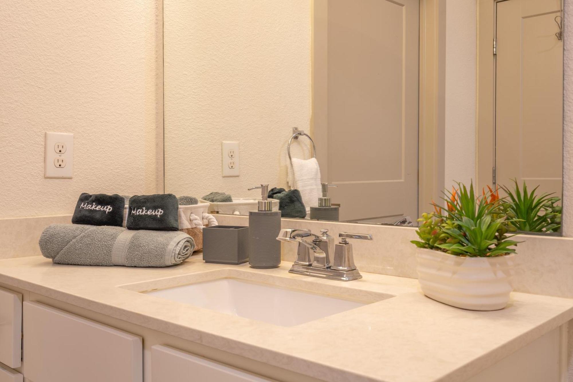 Riverwalk And Pool View With King Bed Infinity Pool Gym Free Parking Apartamento *